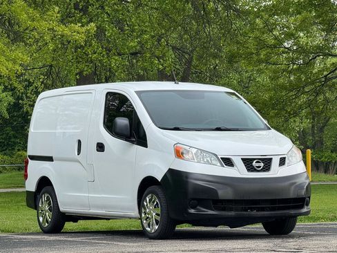 Used 2013 Nissan NV200 S w/ Cruise Control Pkg FWD image 3
