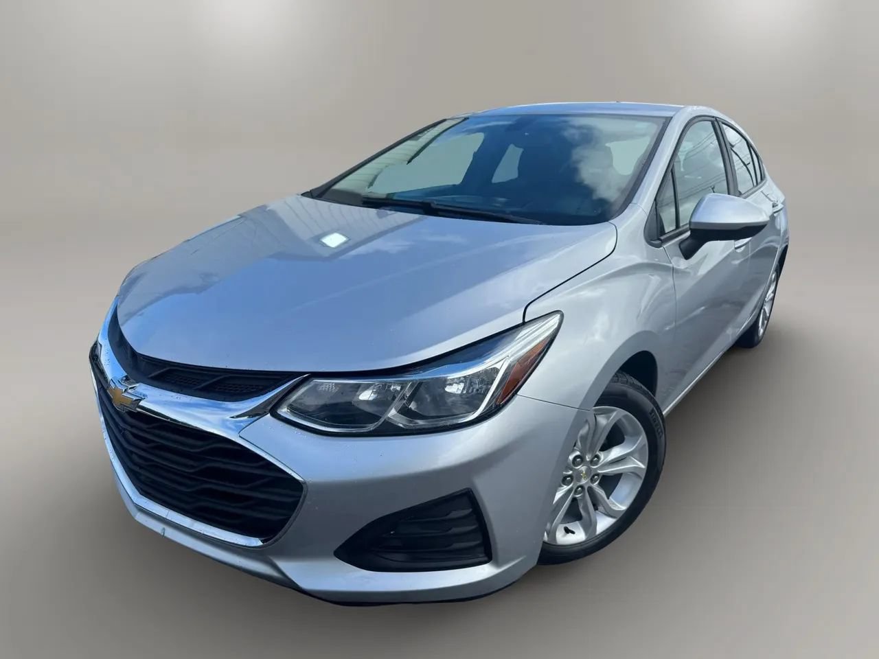 Used 2019 Chevrolet Cruze LS w/ LS Convenience Package FWD image 1