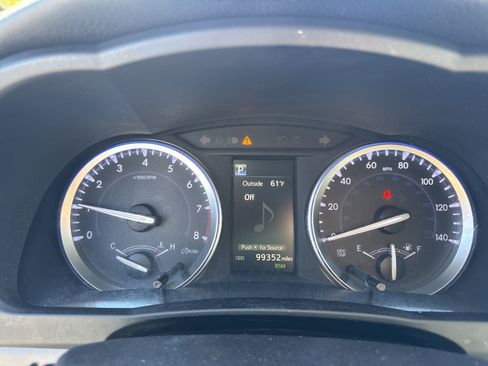 Used 2018 Toyota Highlander XLE image 22