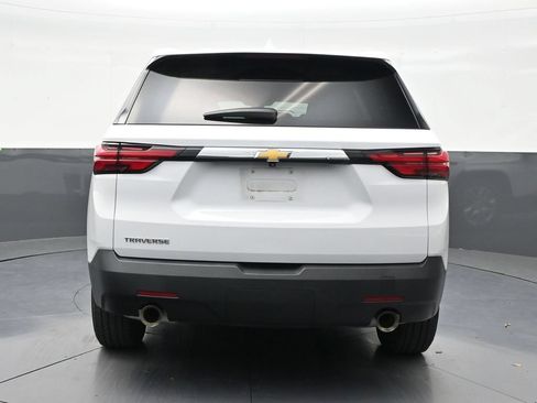 Used 2023 Chevrolet Traverse LS FWD image 4