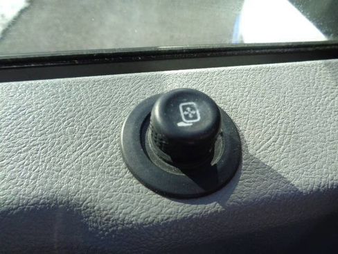 Used 2013 Ford E-350 and Econoline 350 XLT image 15