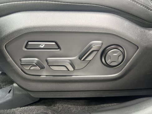 Used 2025 Hyundai Santa Fe Calligraphy AWD/4WD image 12