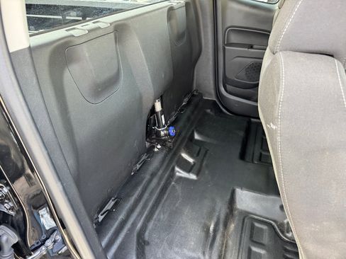 Used 2022 Chevrolet Colorado LT w/ Fleet Safety Package image 17