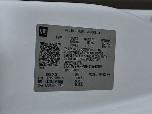 Used 2023 GMC Savana 2500 RWD image 21