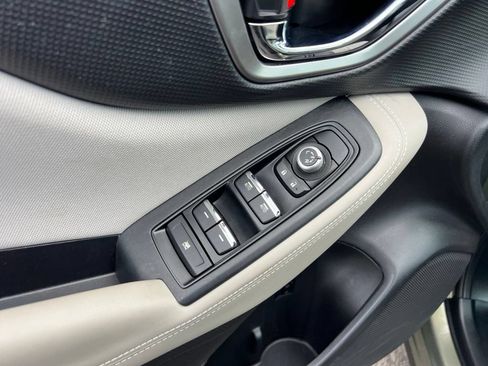 Used 2020 Subaru Forester Premium AWD/4WD image 22