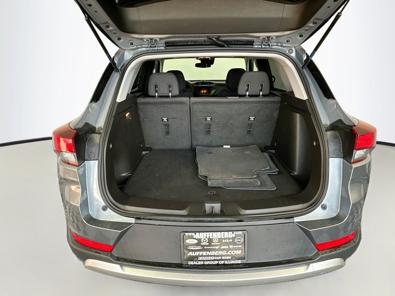 Used 2022 Chevrolet TrailBlazer LT FWD image 24