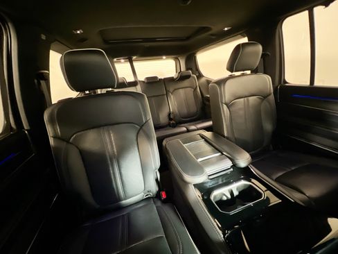 Used 2023 Jeep Grand Wagoneer Series II image 33