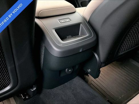 Certified 2026 Volvo XC60 B5 Plus AWD/4WD image 31
