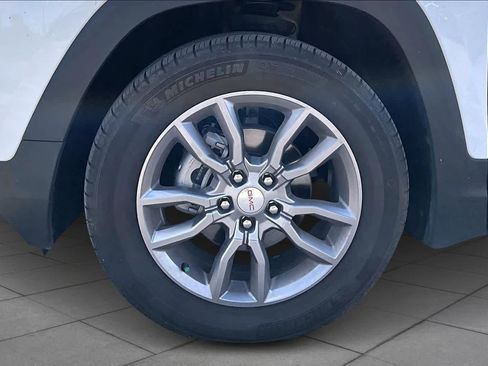 Used 2022 GMC Terrain SLT w/ Tech Package image 11