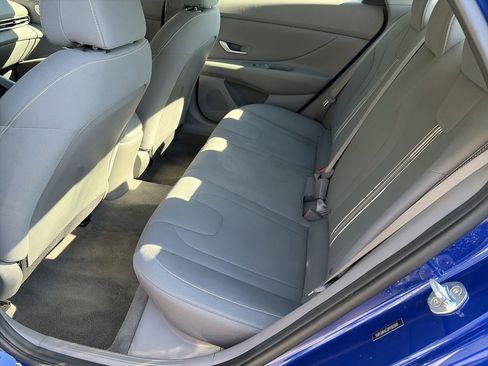Used 2023 Hyundai Elantra SEL image 27