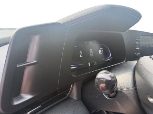 Used 2025 Hyundai Elantra Sport w/ Cargo Package image 24