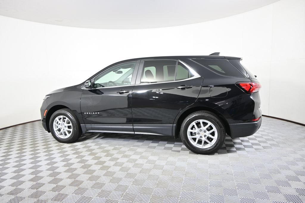 Used 2024 Chevrolet Equinox LT AWD/4WD image 3