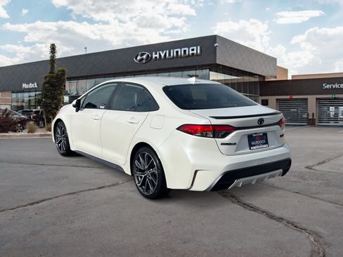 Used 2021 Toyota Corolla XSE image 3