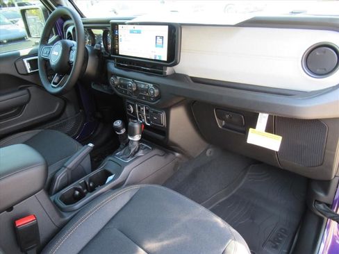 New 2026 Jeep Gladiator Sport image 11