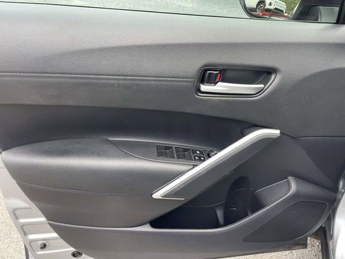 Used 2024 Toyota Corolla Cross XLE w/ Convenience Package FWD image 16