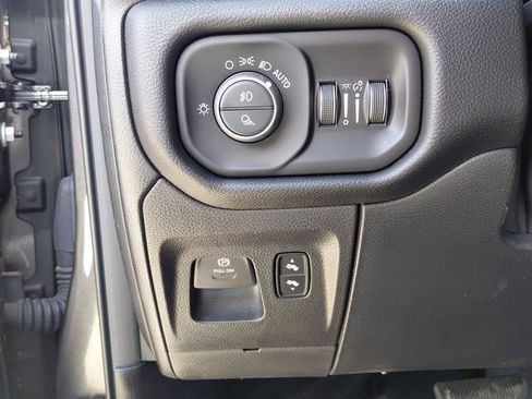 Used 2020 RAM 1500 Laramie AWD/4WD image 26