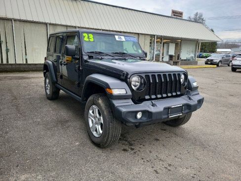 Used 2023 Jeep Wrangler Unlimited Sport image 5