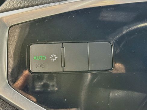 Used 2019 Audi Q3 2.0T Premium image 13