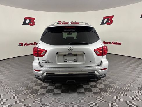 Used 2019 Nissan Pathfinder SL FWD image 6