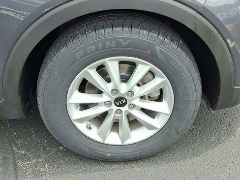 Used 2020 Kia Sorento LX FWD image 8