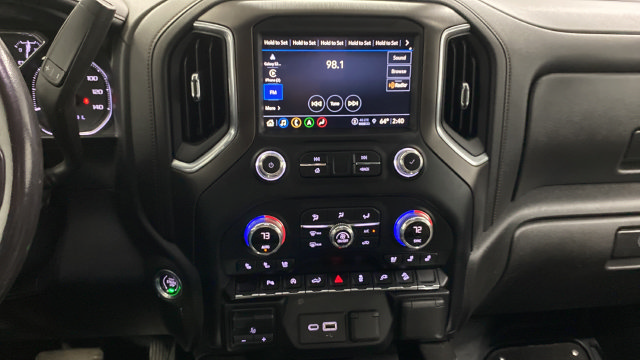 Used 2021 GMC Sierra 1500 AT4 w/ AT4 Preferred Package AWD/4WD image 12