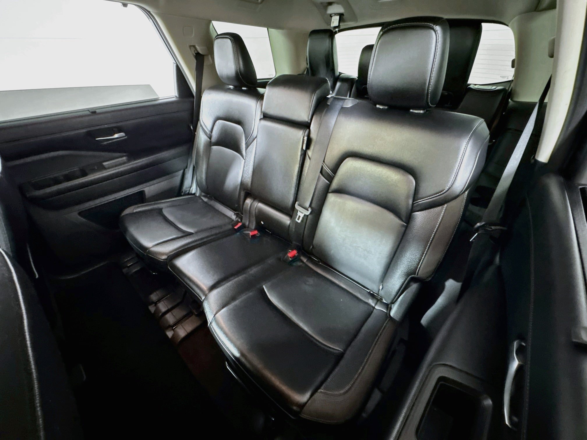 Used 2024 Nissan Pathfinder SL AWD/4WD image 22