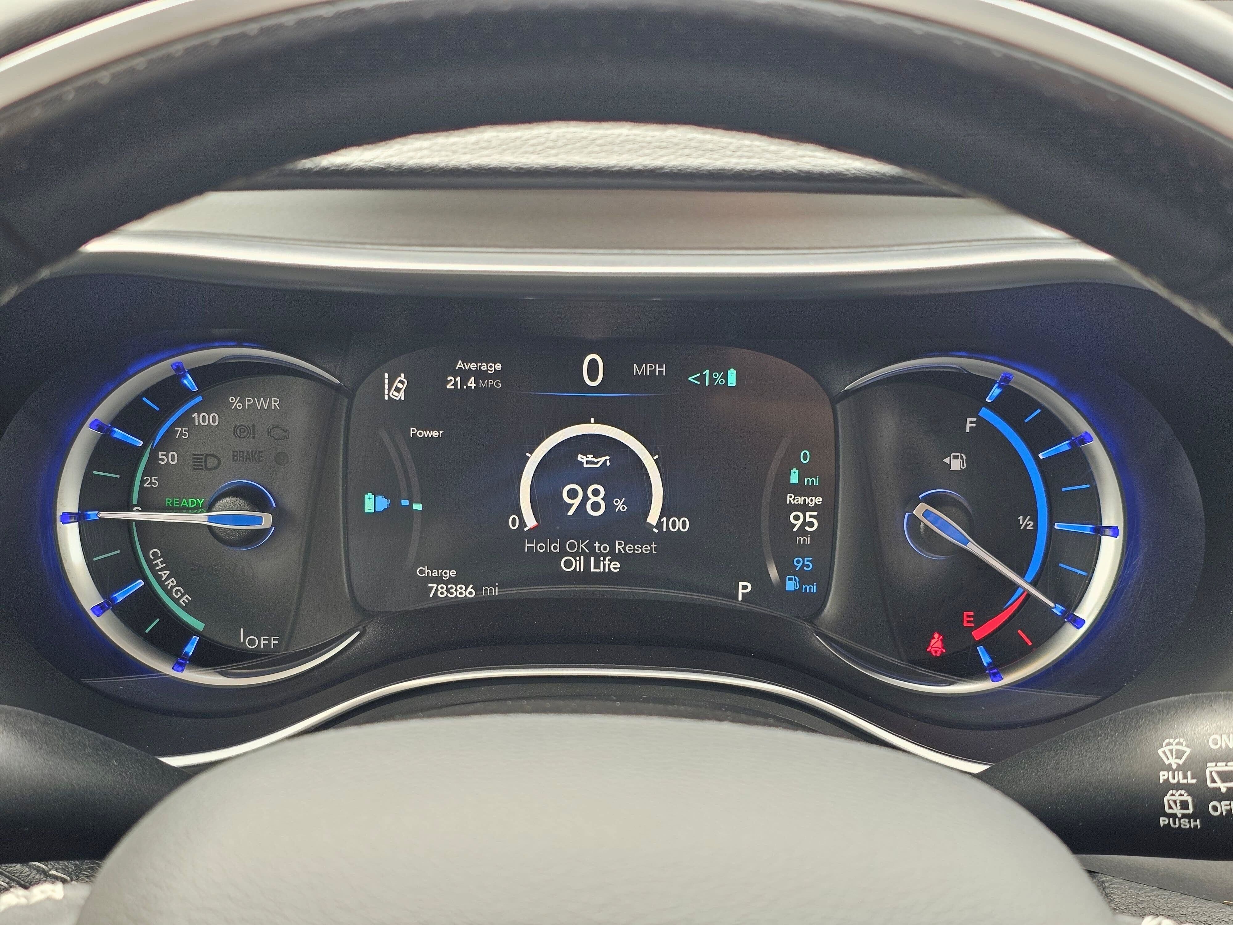 Used 2019 Chrysler Pacifica Limited w/ Advanced Safetytec Group FWD image 21