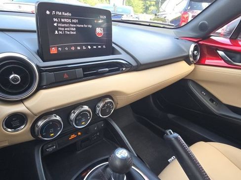 Used 2018 MAZDA MX-5 Miata RF Grand Touring RWD image 22