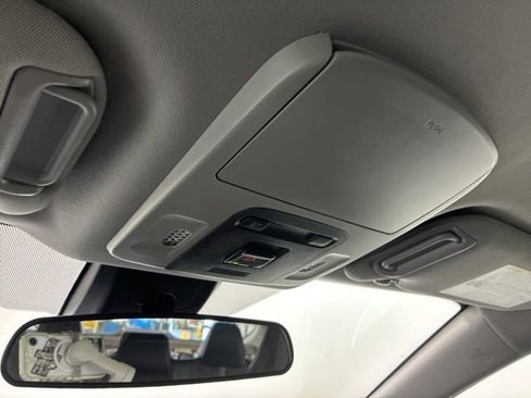 Used 2024 Toyota Camry SE image 28