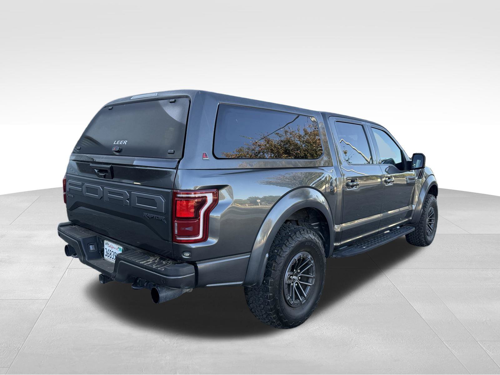 Used 2019 Ford F150 Raptor w/ Equipment Group 802A Luxury AWD/4WD image 3