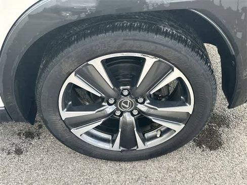 Used 2020 Lexus UX 250h w/ Premium Package image 5