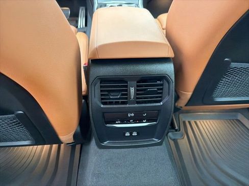 Used 2023 BMW 330i xDrive Sedan w/ M Sport Package image 17