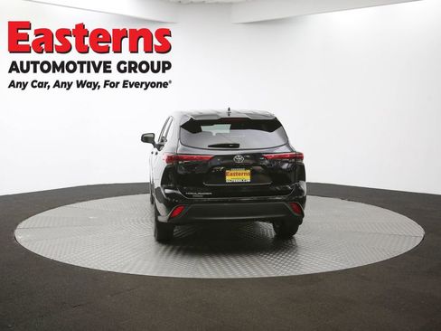 Used 2023 Toyota Highlander L image 36