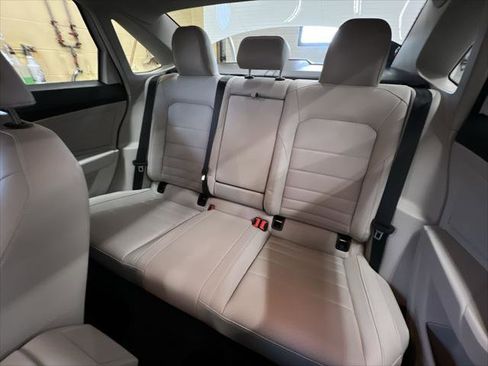 Certified 2024 Volkswagen Jetta SE image 22