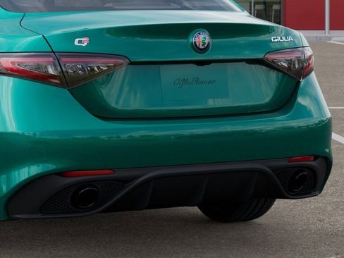 New 2025 Alfa Romeo Giulia w/ Veloce Package Rwd image 14