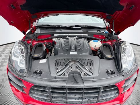 Used 2018 Porsche Macan Turbo w/ Premium Package Plus image 35