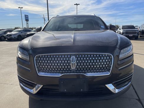 Used 2019 Lincoln Nautilus Select image 9