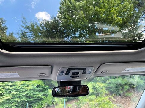 Certified 2021 Toyota Sienna XLE FWD image 23