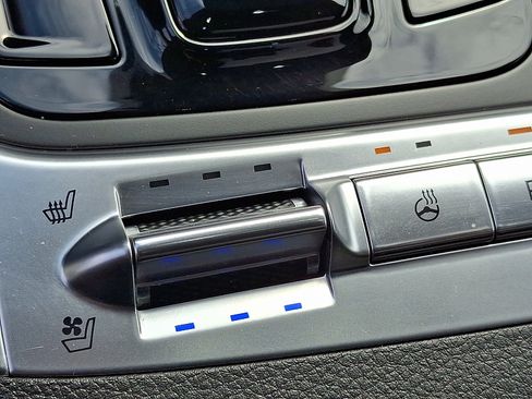Certified 2026 Kia Carnival SX Prestige FWD image 27