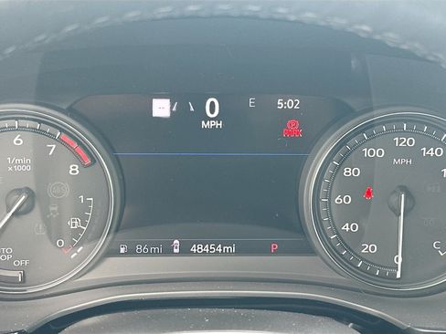 Used 2023 Cadillac XT5 Premium Luxury w/ Technology Package FWD image 10