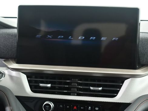 New 2026 Ford Explorer Active w/ Active Comfort Package AWD/4WD image 9