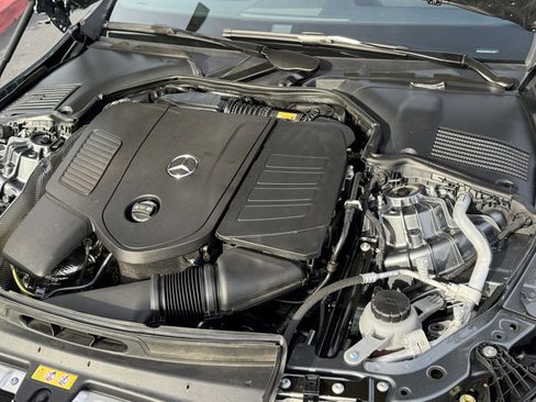 Used 2024 Mercedes-Benz C 300 4MATIC Sedan image 5