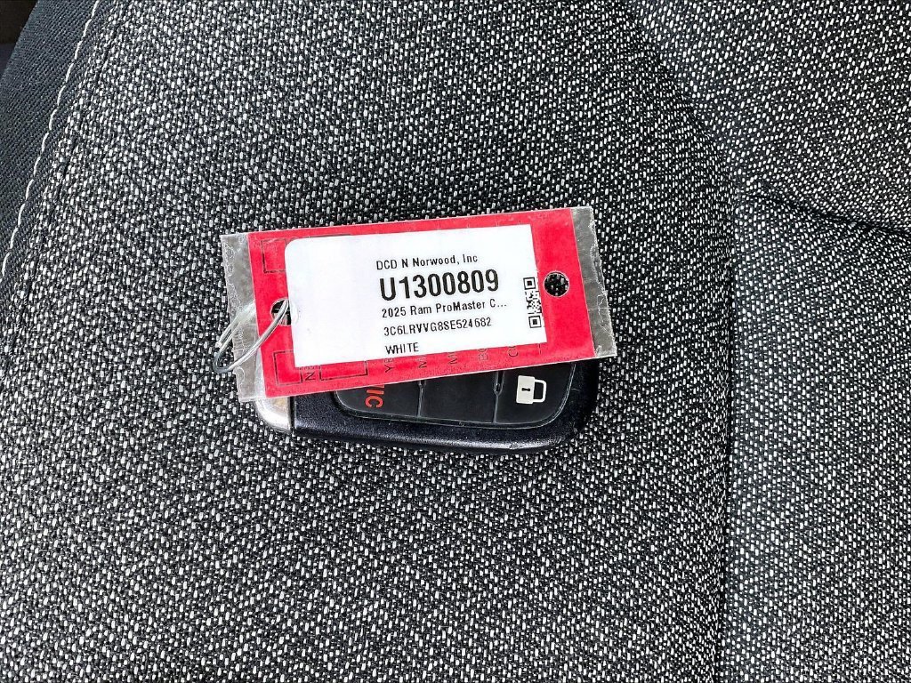 Used 2025 RAM ProMaster 2500 w/ U-Haul Equipment Group FWD image 29