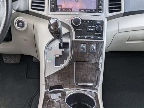 Used 2013 Toyota Venza Limited w/ Tow Prep Pkg FWD image 19