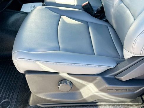 New 2026 Ford F550 4x4 Regular Cab Super Duty image 13