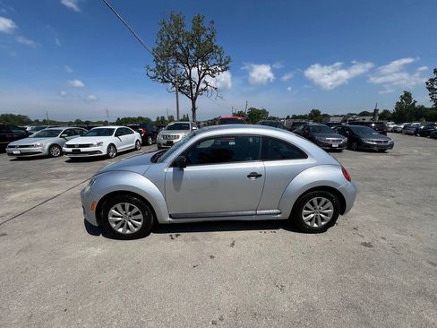 Used 2014 Volkswagen Beetle 1.8T FWD image 4