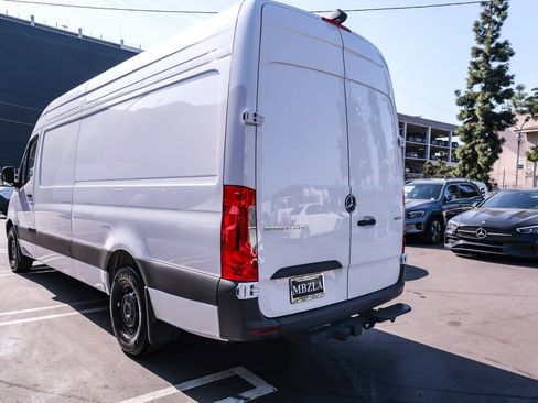 Used 2025 Mercedes-Benz Sprinter 2500 image 7