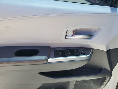 Used 2021 Toyota Sienna XSE image 17