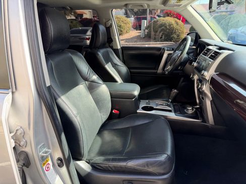 Used 2015 Toyota 4Runner Limited image 15