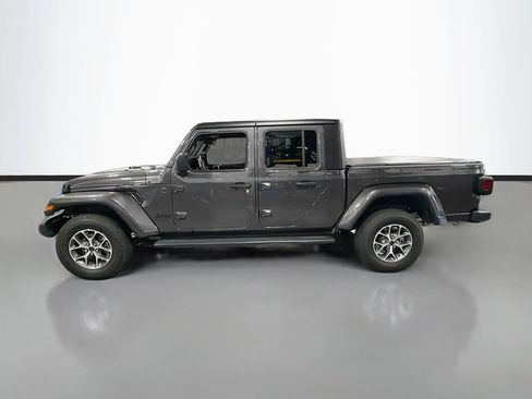 Used 2024 Jeep Gladiator Sport AWD/4WD image 9